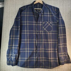 Oakley Shirt Mens 2XL Blue Plaid Button Down Long Sleeve Regular‎ Fit Casual